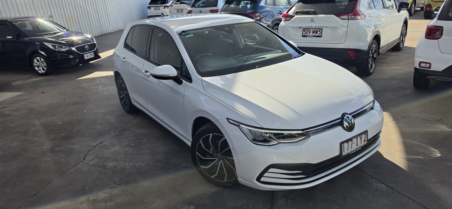 2023 Volkswagen Golf 8 110TSI Life Hatch Image 1