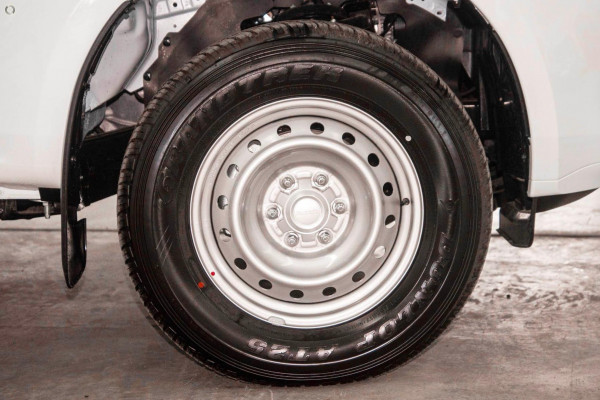 2026 MY25.5 Isuzu D-MAX RG SX High Ride Cab Chassis Image 5