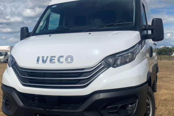 2025 Iveco Daily Van Van Image 3