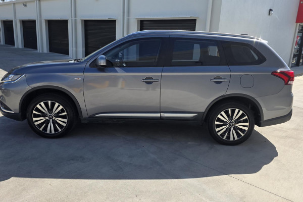 2019 MY20 Mitsubishi Outlander ZL ES SUV Image 6