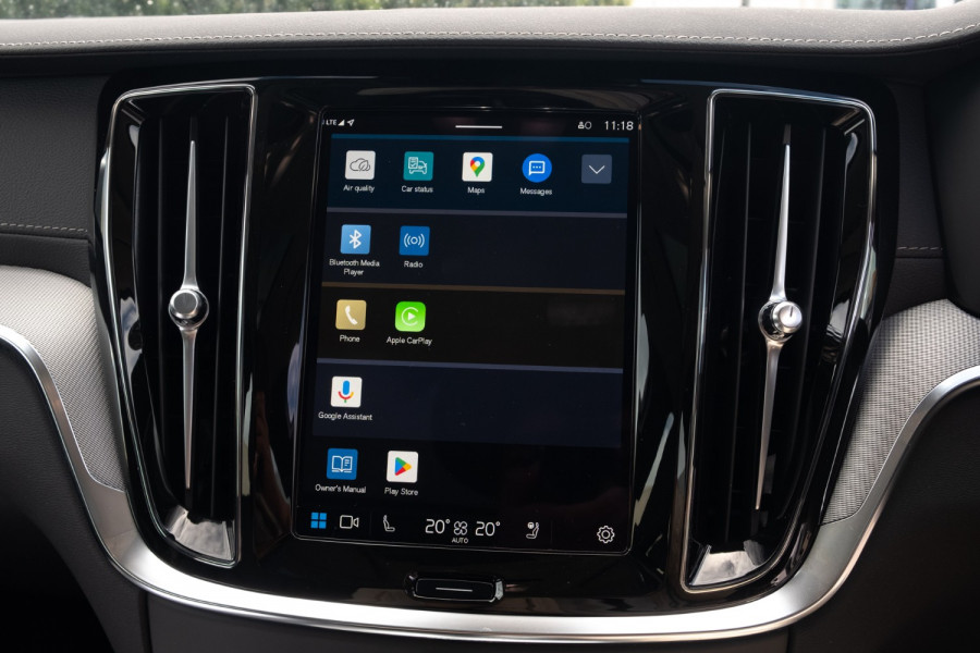 2025 Volvo V60 Cross Country Z Series Ultra B5 Bright Wagon Image 14