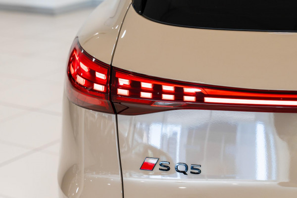 2025 Audi SQ5 GU  SUV image 25