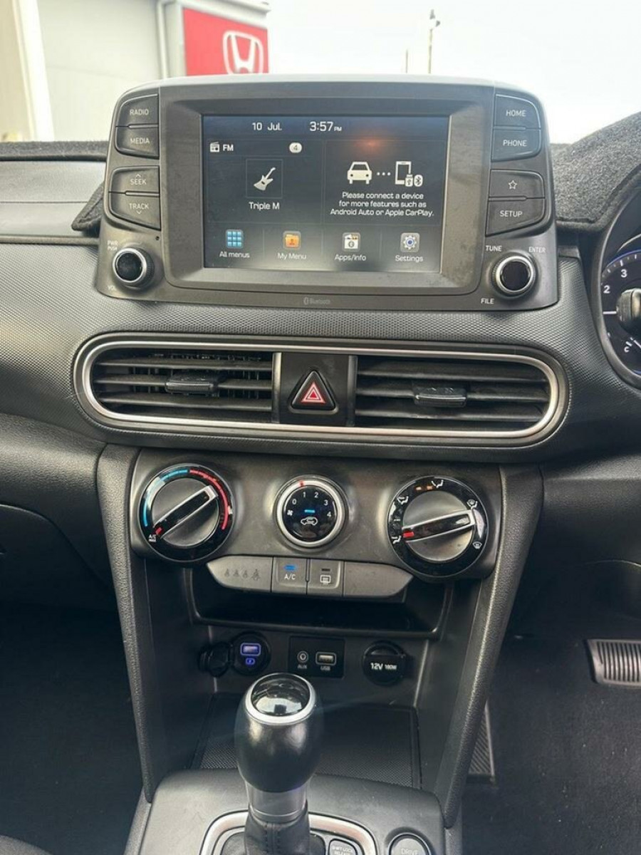 2020 Hyundai KONA OS.3 Active SUV Image 19