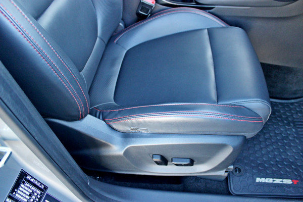 2023 MG ZST Essence SUV Image 13