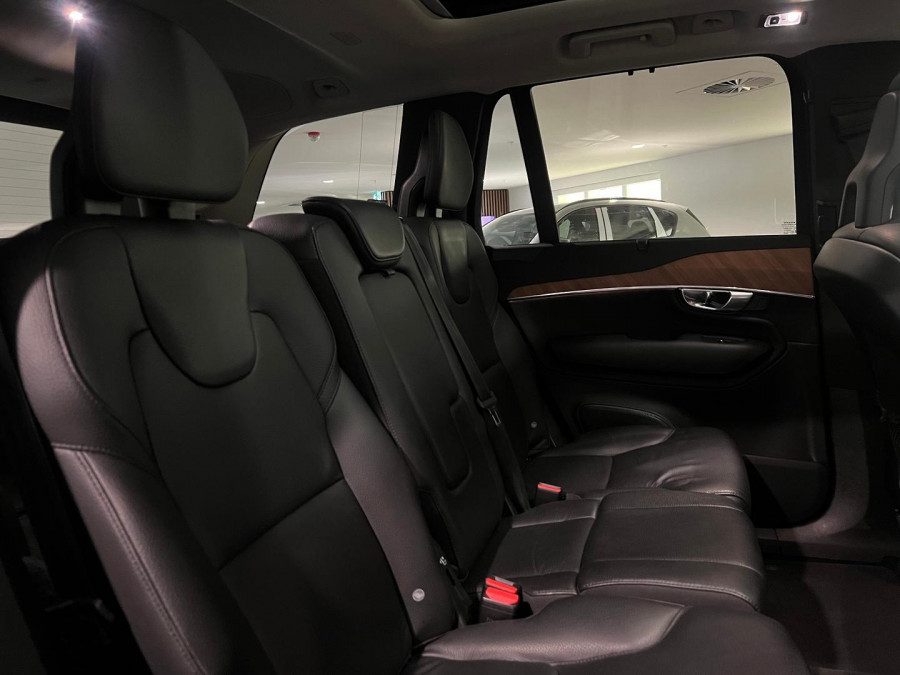 2021 MY22 Volvo XC90 L Series B5 Momentum SUV Image 22