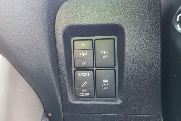 2012 Toyota LandCruiser Prado KDJ150R Kakadu SUV Image 26