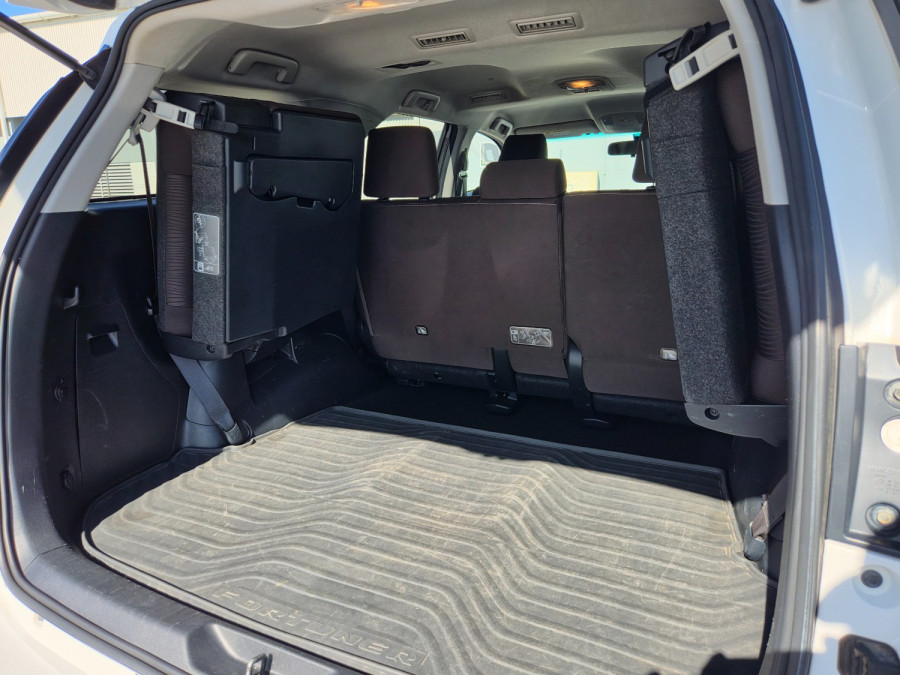 2017 Toyota Fortuner GUN156R GXL SUV Image 10
