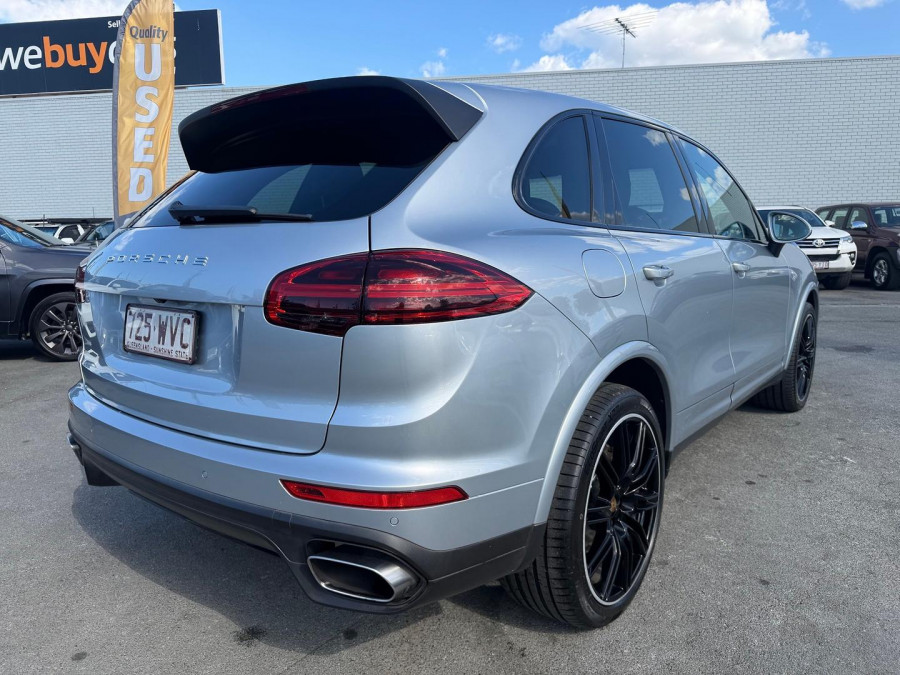 2016 MY17 Porsche Cayenne 92A Platinum Edition SUV Image 7