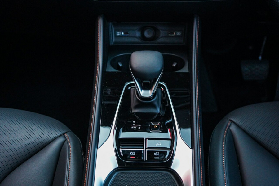 2025 MG HS AS33 Essence SUV Image 6