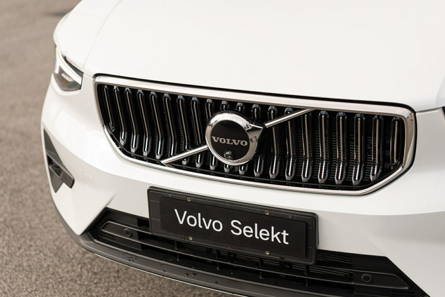 2025 MY26 Volvo XC40 XZ Ultra B4 Bright SUV Image 10