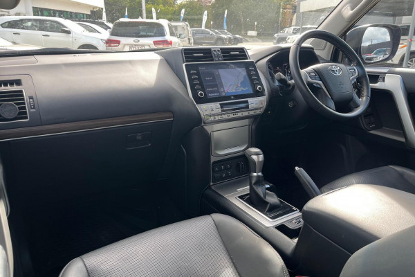 2021 Toyota LandCruiser Prado GDJ150R VX SUV Image 9