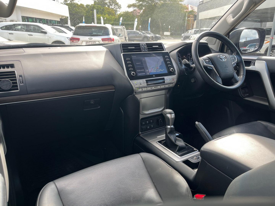 2021 Toyota LandCruiser Prado GDJ150R VX SUV Image 9