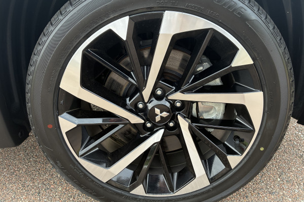 2025 MY24 Mitsubishi Outlander ZM PHEV Exceed SUV Image 10
