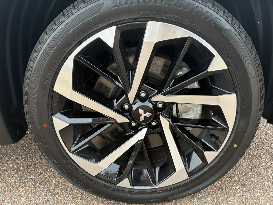 2025 MY24 Mitsubishi Outlander ZM PHEV Exceed SUV Image 10
