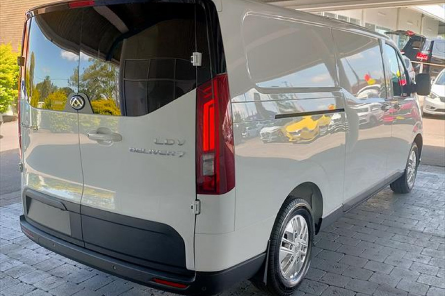 2024 LDV Deliver 7   Van Image 6