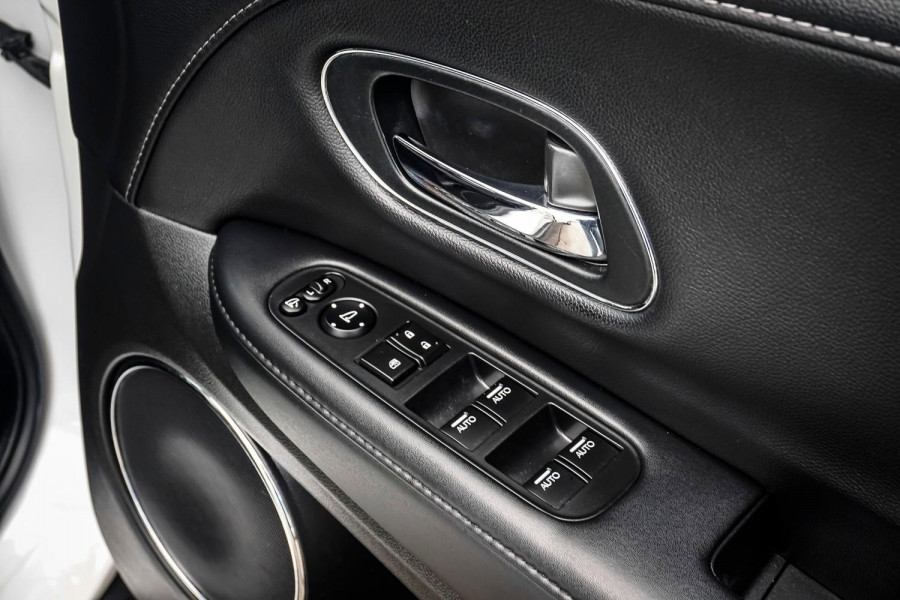2015 Honda HR-V  VTi-L SUV Image 13