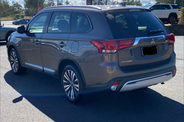 2019 Mitsubishi Outlander ZL ES SUV Image 5