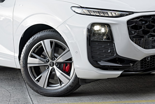 2026 MY25 Audi Q3 F3 TFSI 150kW Quattro Launch edition SUV image 6