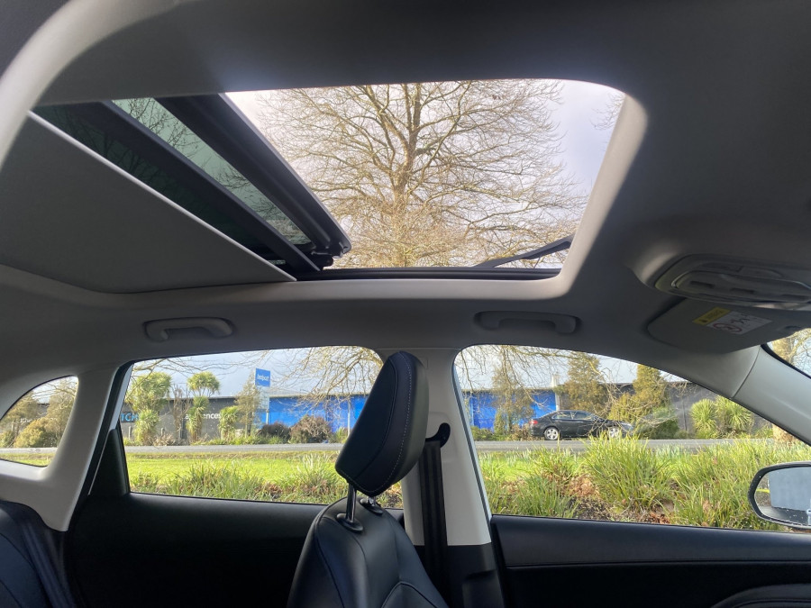 2026 MG ZS ZS32 Essence SUV Image 17