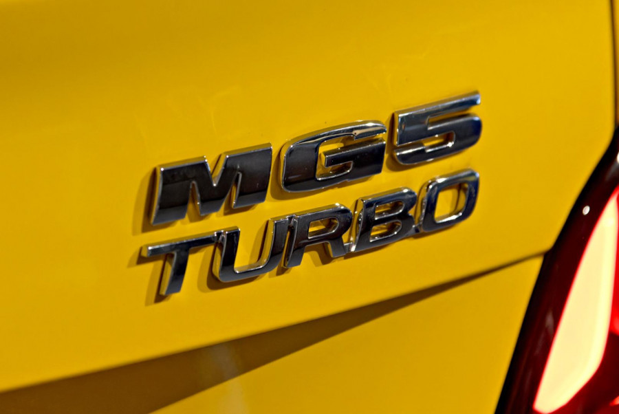 2023 MG MG5  Essence Sedan Image 10