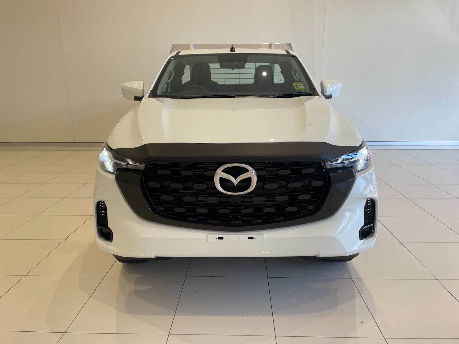 2024 Mazda BT-50 TF XT Cab Chassis Image 4
