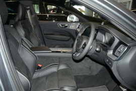 2018 MY19 Volvo XC60 UZ D5 R-Design Suv