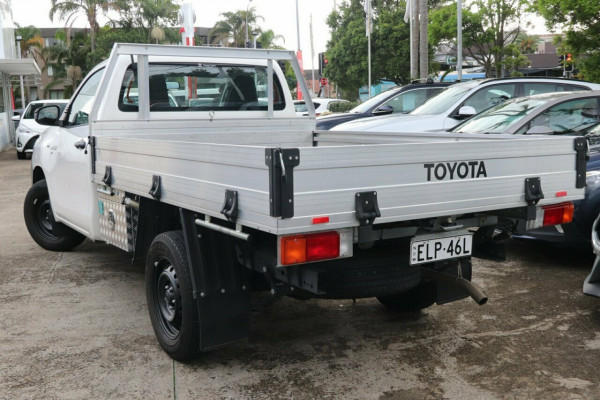 2020 Toyota HiLux TGN121R WorkMate Cab Chassis Image 3