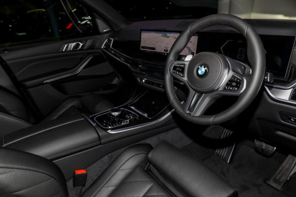 2026 BMW X5 G05 LCI xDrive40i M Sport SUV image 8