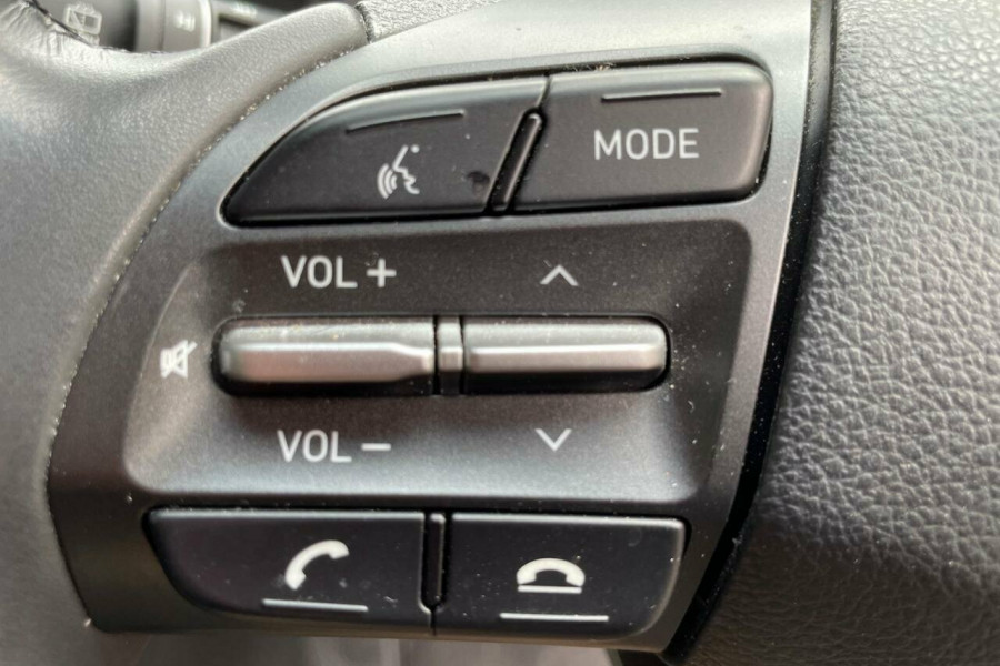 2020 Hyundai KONA OS.3 Active SUV Image 15