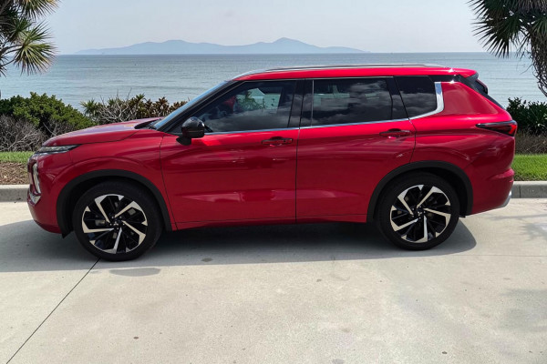 2022 MY22.5 Mitsubishi Outlander ZM Exceed SUV Image 4