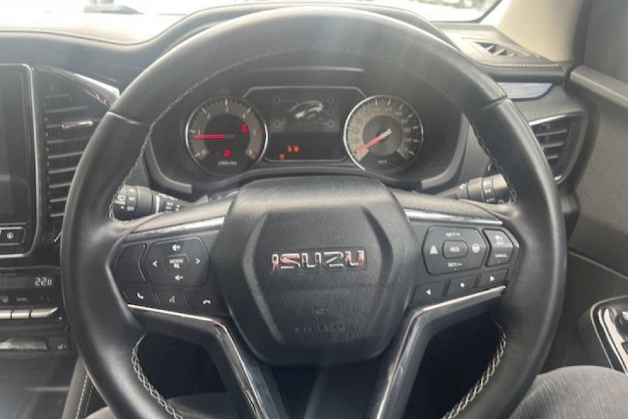 2023 Isuzu MU-X RJ LS-T SUV Image 15