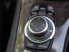 2011 BMW 320d E9 Lifestyle Sedan