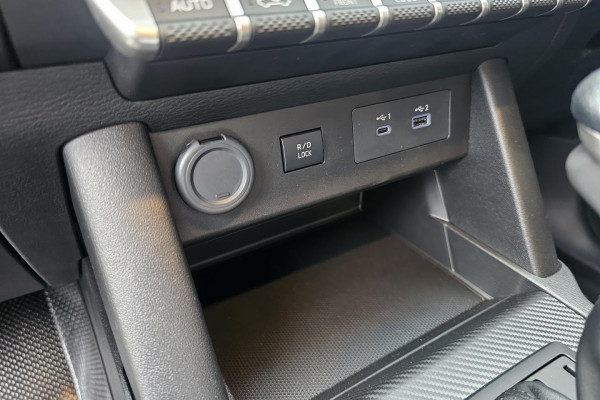 2025 Mitsubishi Triton MV  GLX Cab Chassis Image 30