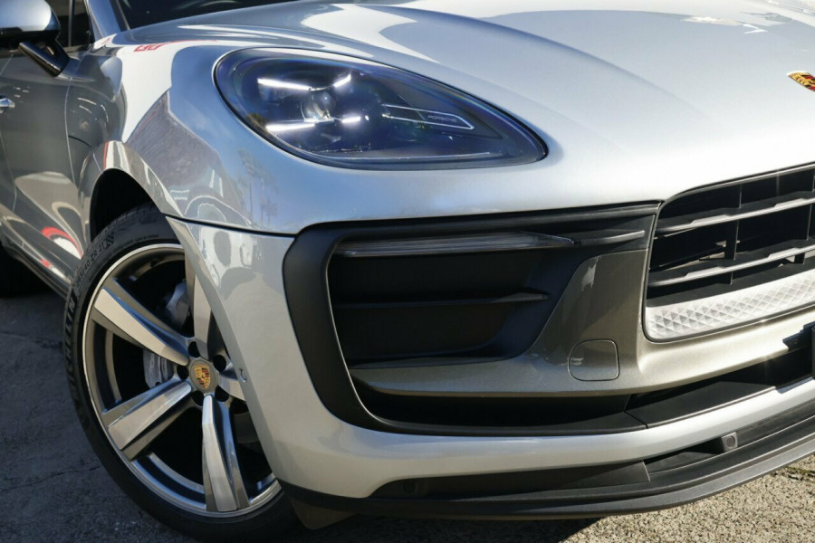 2022 MY23 Porsche Macan 95B T SUV Image 2