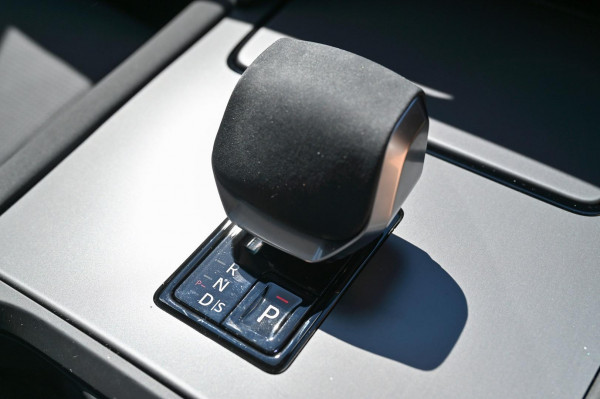 2025 MY25.5 Land Rover Discovery Sport L550 P200 S SUV image 18