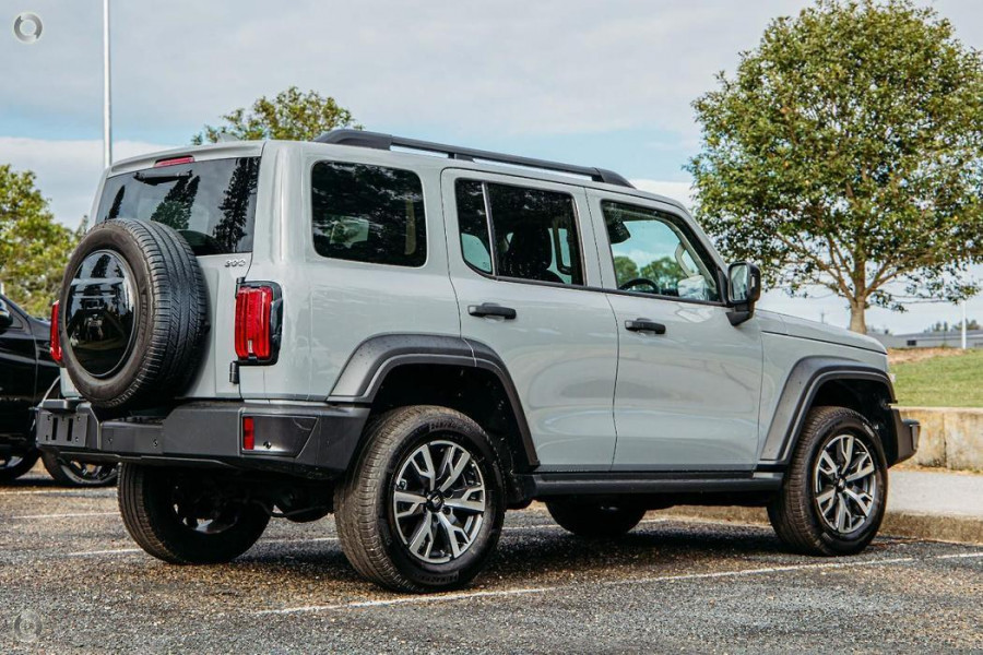 2025 GWM Tank 300 P01 Ultra SUV Image 6