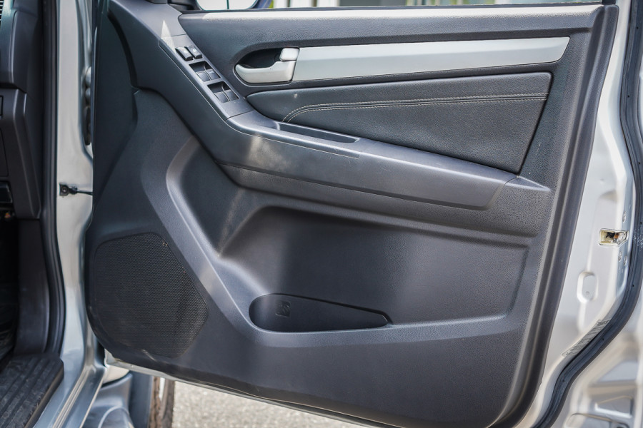 2015 Isuzu MU-X LS-T SUV Image 14