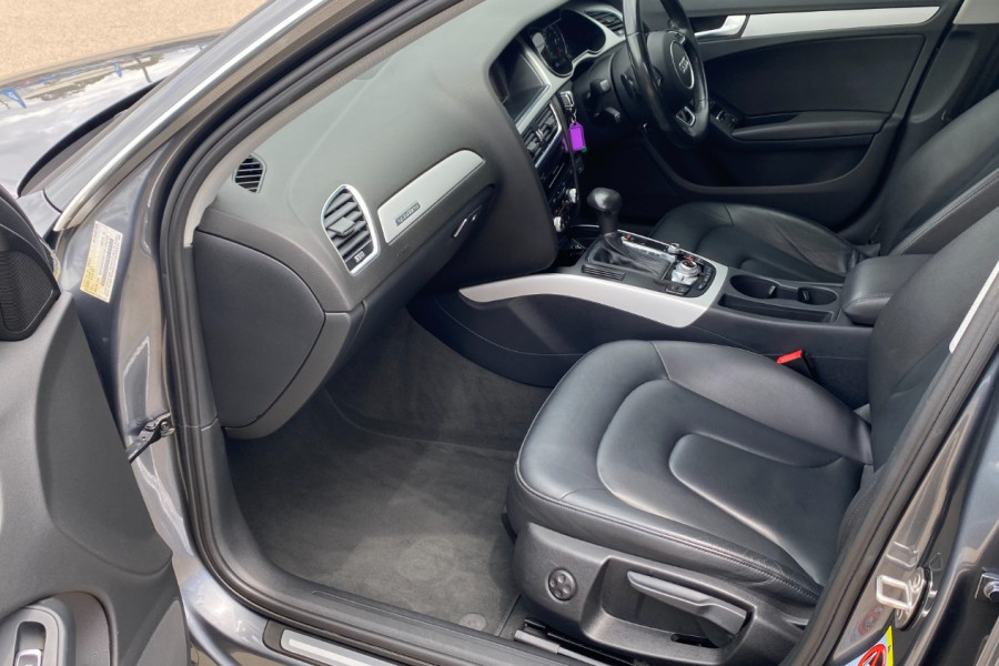 2015 Audi A4 B8 8K  Ambition Sedan Image 13