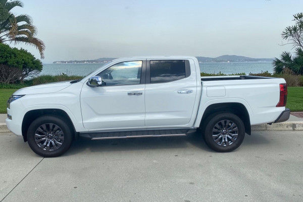 2025 Mitsubishi Triton MV GLS Ute Image 8