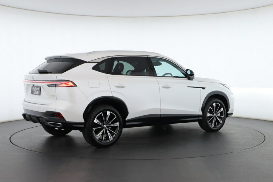 2025 MG HS AS33 Essence SUV Image 14