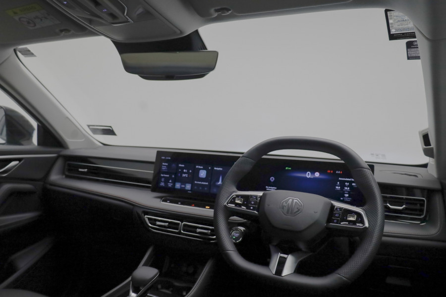 2026 MG HS Plug-in Hybrid Essence SUV Image 2