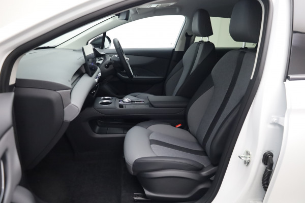 2026 MG MG4 AH4E Essence 64 Hatch Image 16