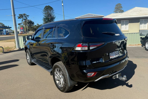 2021 Isuzu MU-X RJ LS-U SUV Image 6