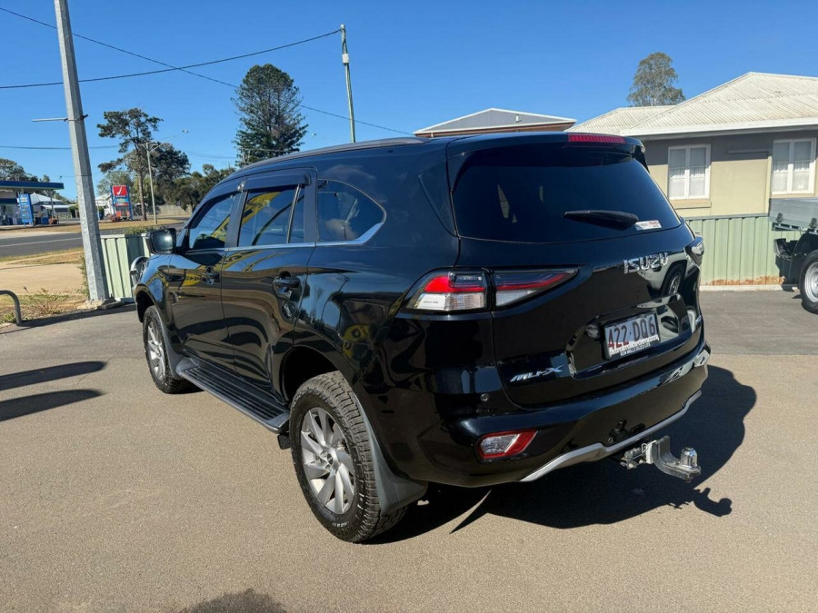 2021 Isuzu MU-X RJ LS-U SUV Image 6