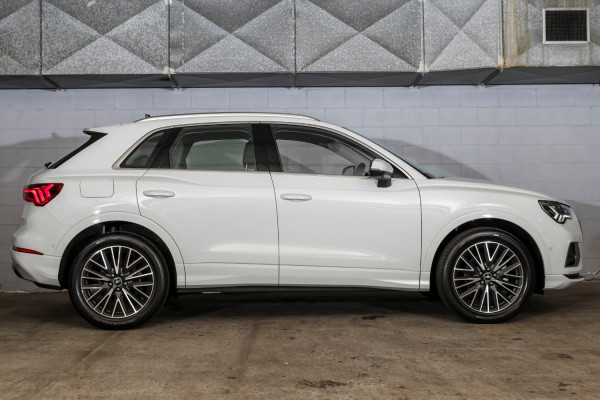 2025 Audi Q3 F3 35 TFSI SUV image 3