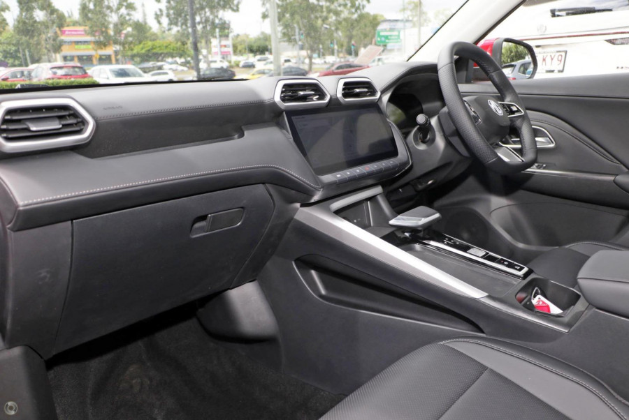 2025 MG ZS ZS32 Essence Turbo SUV Image 6
