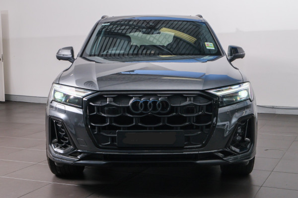2024 Audi SQ7 4M TFSI SUV image 4