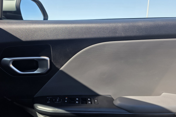 2025 MY26 Kia K4 CL4m S Hatch Image 19