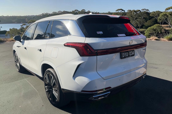 2025 MG QS IS31 Essence SUV Image 3