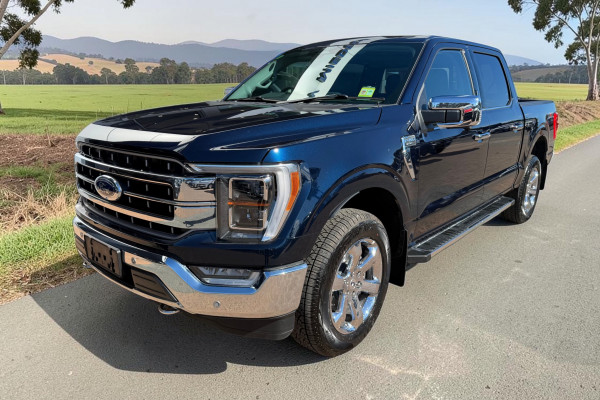 2023 Ford F-150  Lariat Dual Cab Image 3
